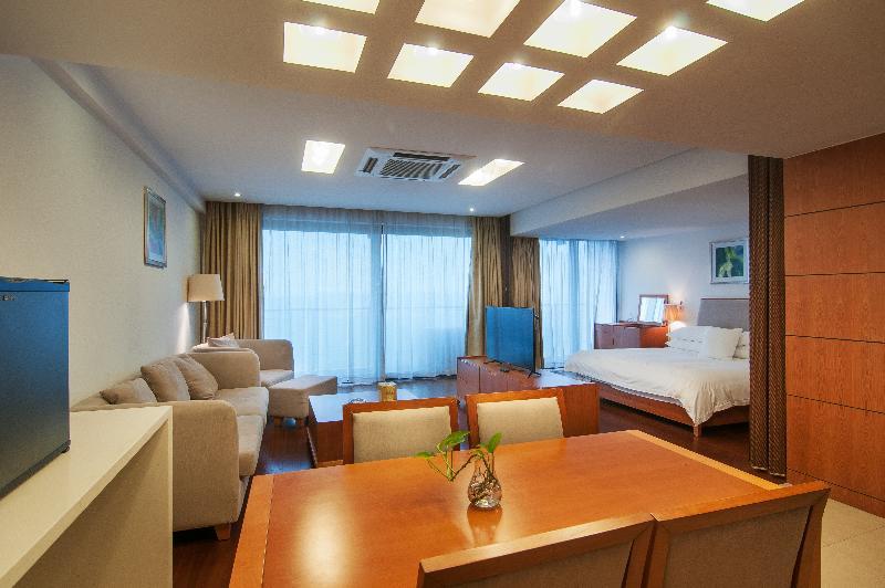Gloria Plaza Hotel Kangqiao Shanghai Exterior photo